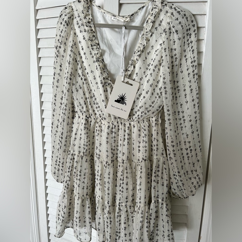 HELLO MOLLY white and black dress